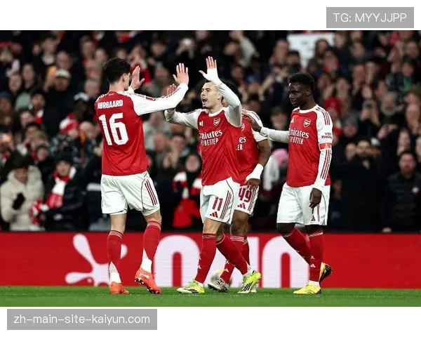 埃泽哲凯赖什双双梅开二度 枪手高位压迫体系完胜热刺防线